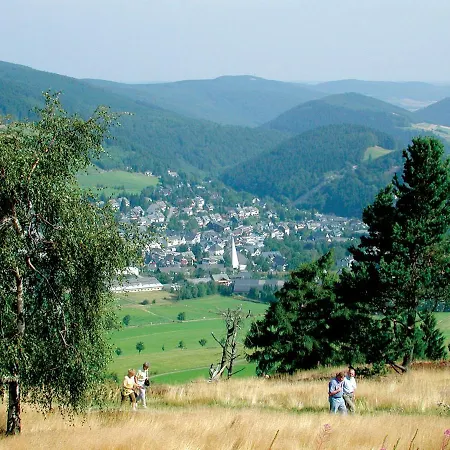 'kahle Poen' Mit Meinecardplus, Wintergarten Und Eingezaeuntem Garten