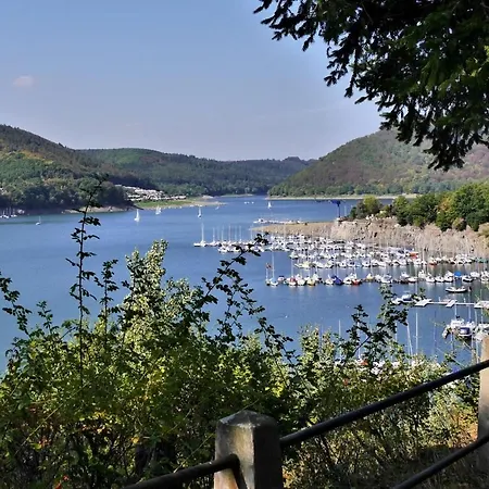 'kahle Poen' Mit Meinecardplus, Wintergarten Und Eingezaeuntem Garten