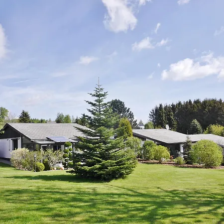 'kahle Poen' Mit Meinecardplus, Wintergarten Und Eingezaeuntem Garten * Willingen (Upland)