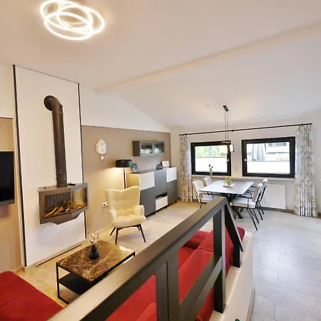 'kahle Poen' Mit Meinecardplus, Wintergarten Und Eingezaeuntem Garten