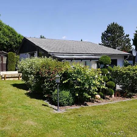 'kahle Poen' Mit Meinecardplus, Wintergarten Und Eingezaeuntem Garten *