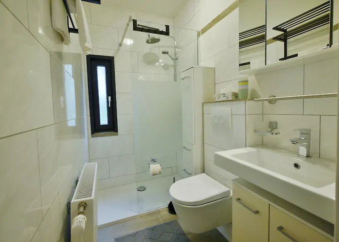 'kahle Poen' Mit Meinecardplus, Wintergarten Und Eingezaeuntem Garten * Willingen (Upland)